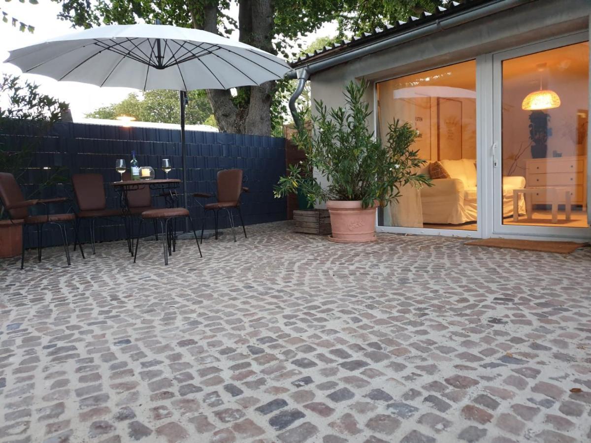 Ferienwohnung Lindenhof, Zentrumsnah Mit Terrasse Und Grillmoeglichkeit マクデブルク エクステリア 写真